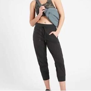 BOGO! Athleta Trekkie North Cropped Jogger Pant Black Size 16